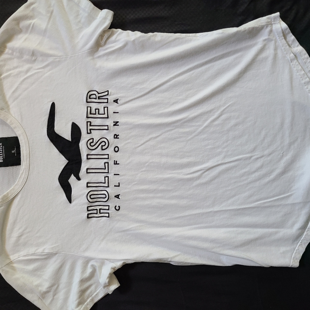 Hollister t shirt